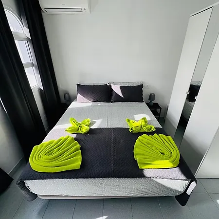 Simone Apartment *